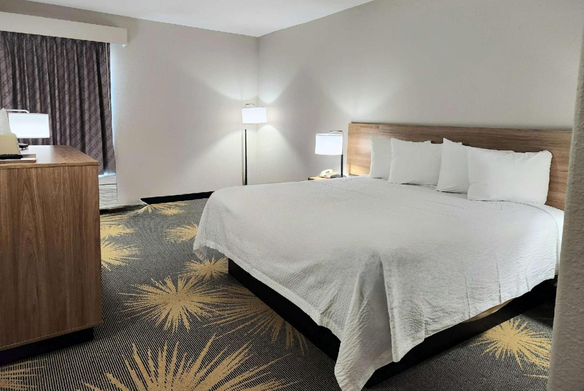 Days Inn By Wyndham Laplace- New Orleans Exterior foto